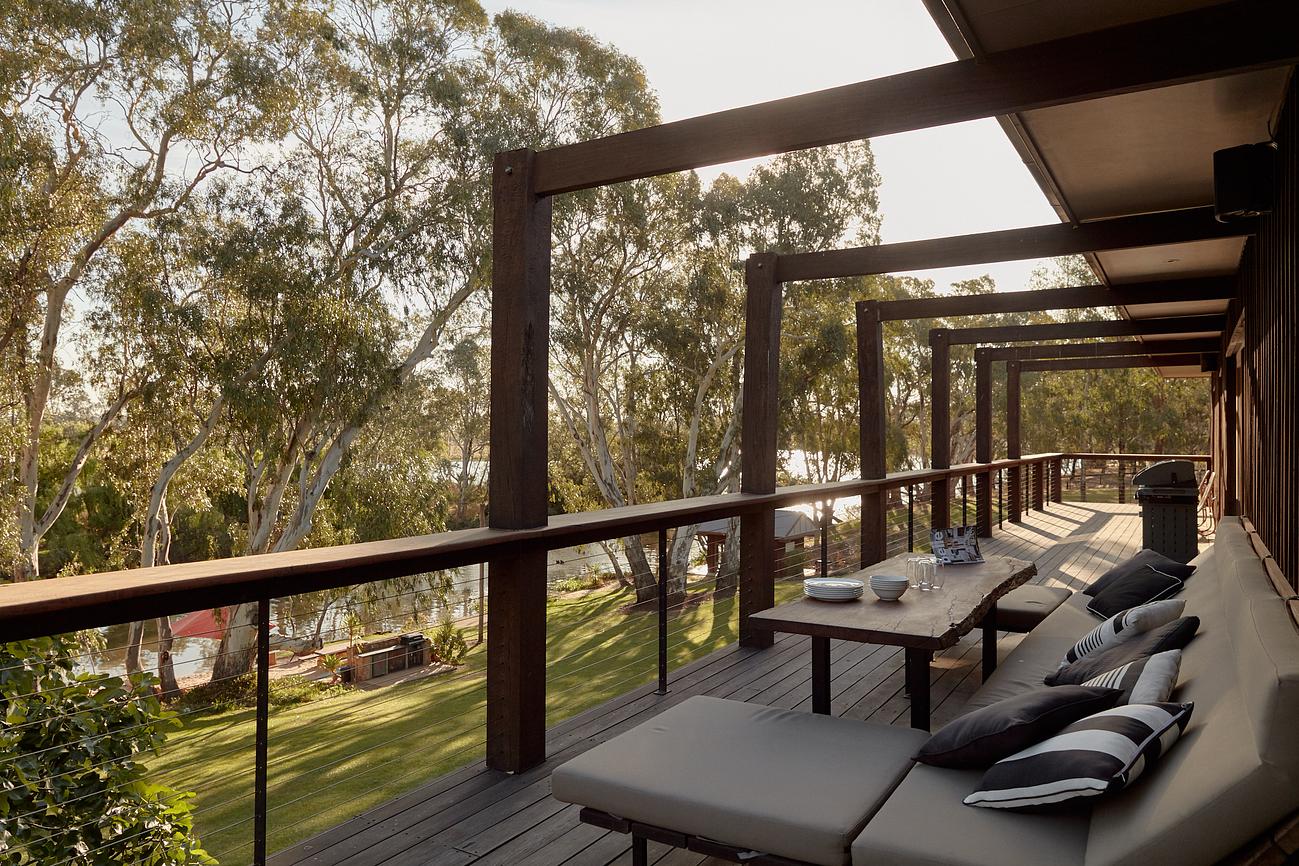 Hide & Seek River House Luxury house for Rent in Goulburn Weir, High