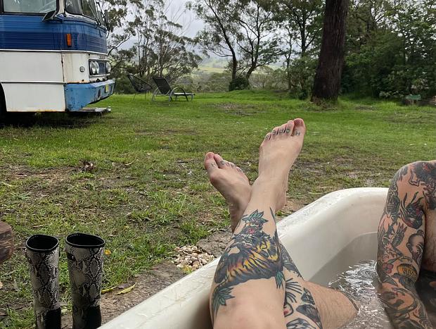 Photo 9 for Woodstock Dreamers Glamping bus/outdoor bath Milton
