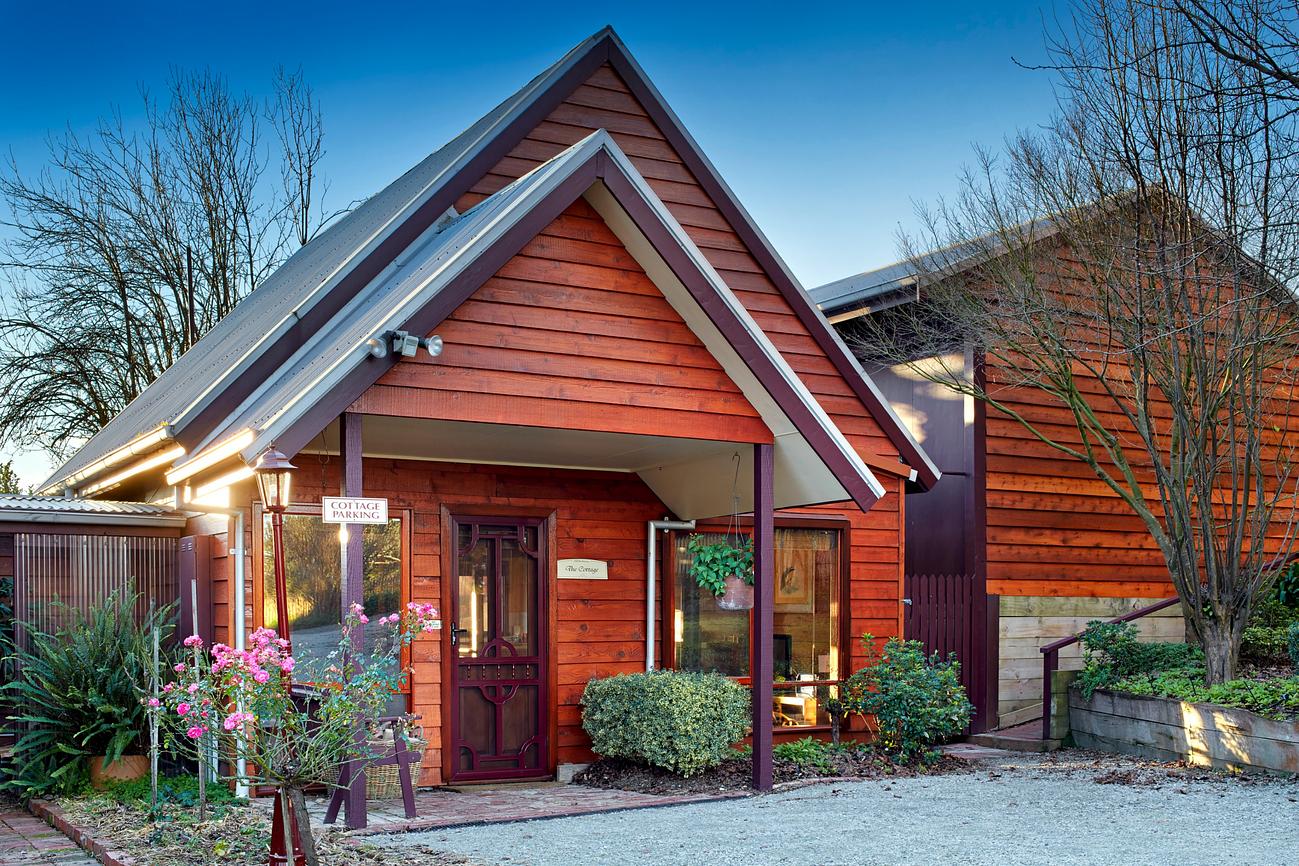 Vivere Retreat 2 Bedroom Cottage Cottage for Rent in Neerim South