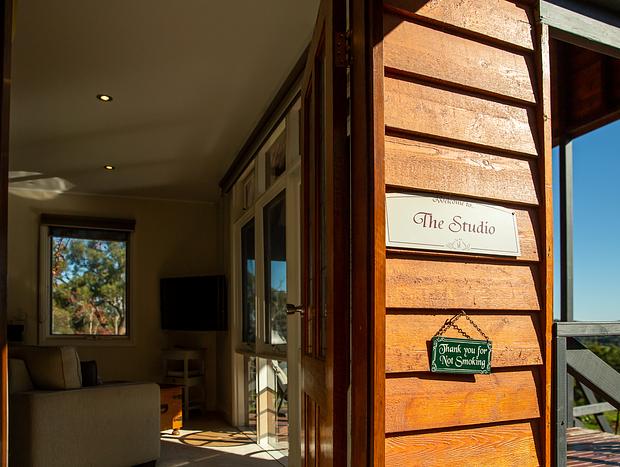 Photo 5 for Vivere Retreat - Studio with Mountain Views