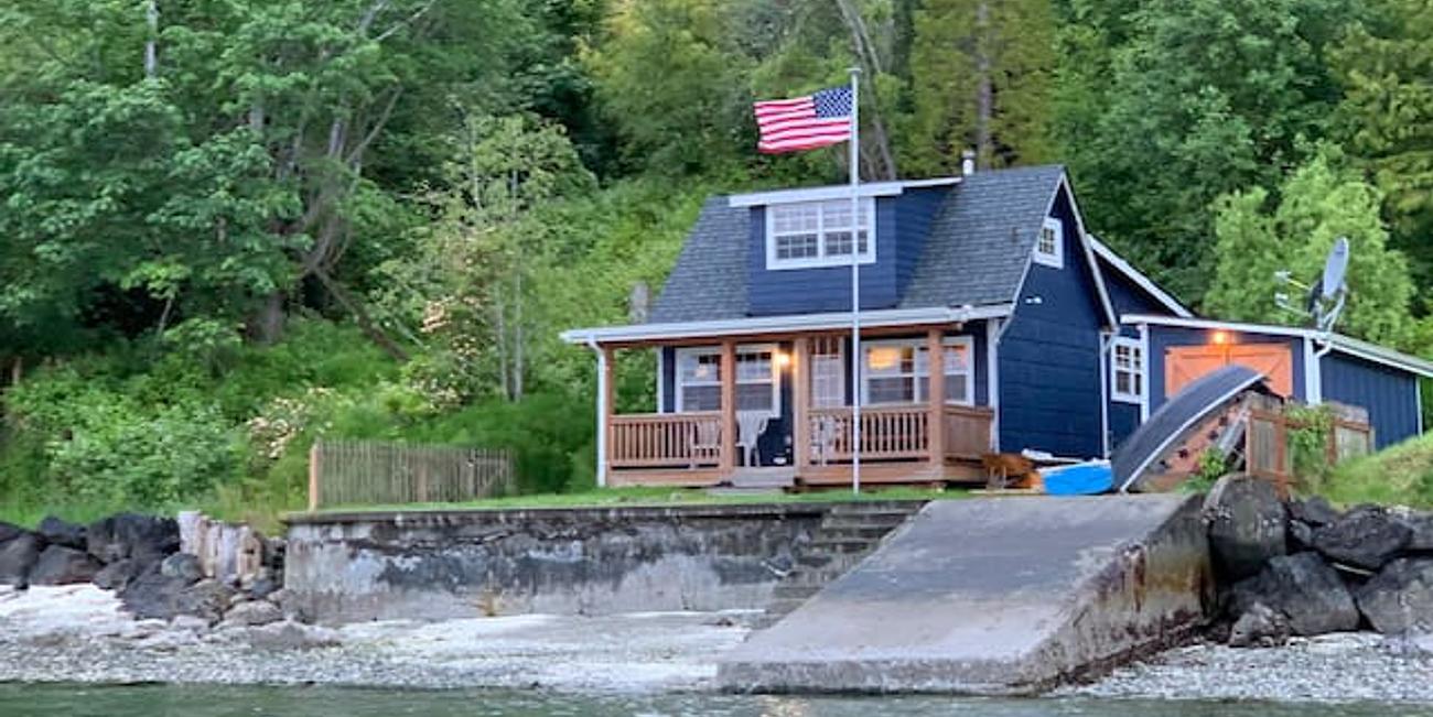 Puget Sound Waterfront Blue Heron House House for Rent in Suquamish, Peninsulas, WA, US