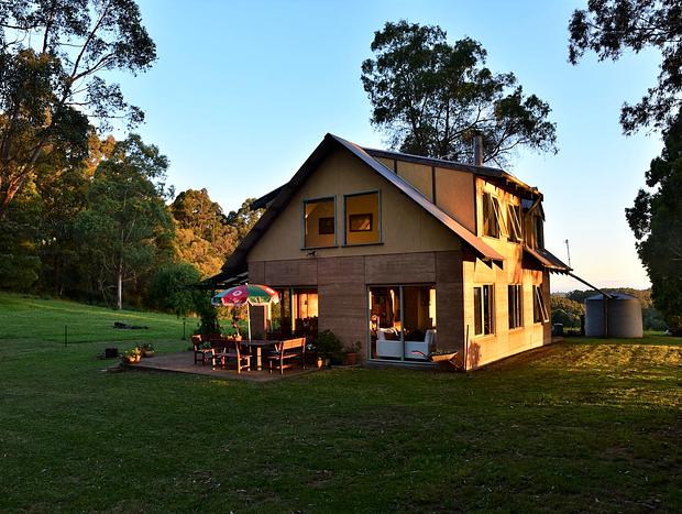 Photo 1 for Woodside Country Retreat