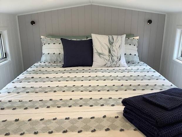 Photo 13 for Bushland Tiny Home with Outdoor Hot Tub & Hamper