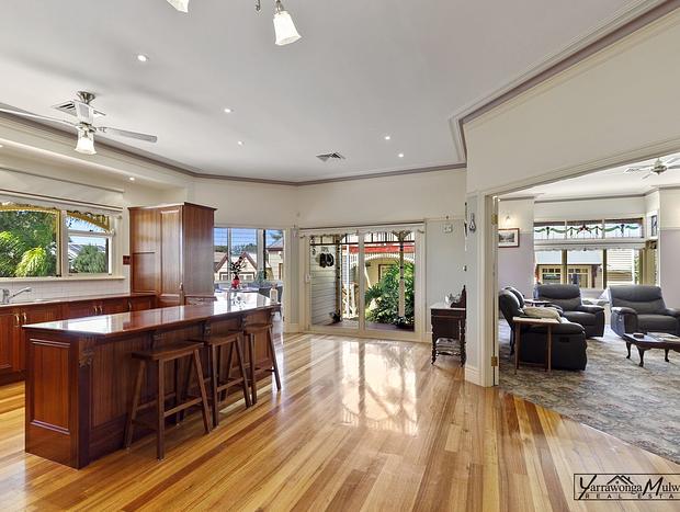 Photo 11 for Federation House In Town Near Lake Mulwala