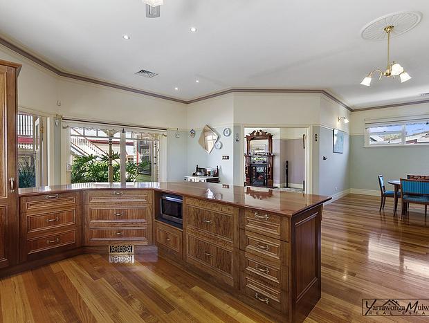 Photo 12 for Federation House In Town Near Lake Mulwala