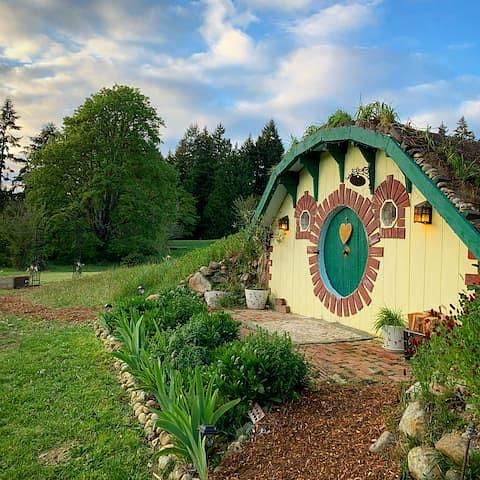 Cozy Hobbit House on Charming Bainbridge Island House for Rent
