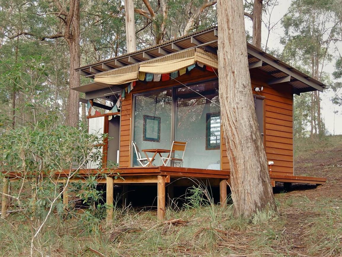 Solo Retreat Cabin Foothills Of The Mountains Cabin for Rent in East