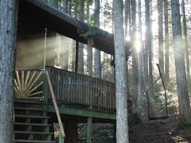 Photo 20 for Romantic Wilderness Tree House-Private Hot Tub!