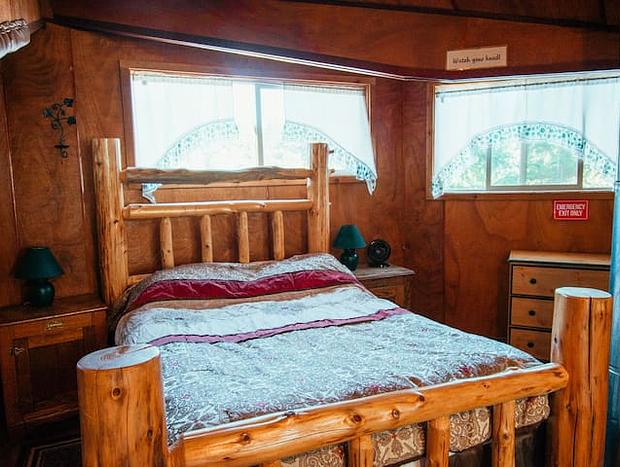 Photo 10 for Romantic Wilderness Tree House-Private Hot Tub!