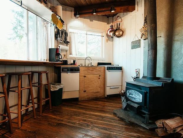 Photo 8 for Romantic Wilderness Tree House-Private Hot Tub!