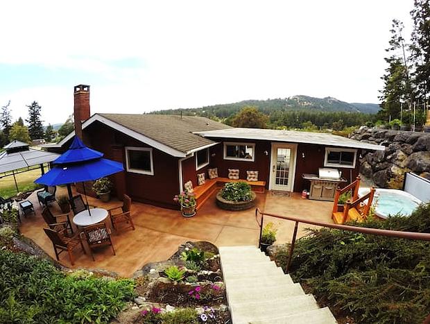Photo 4 for Cedar Orchard Cabin