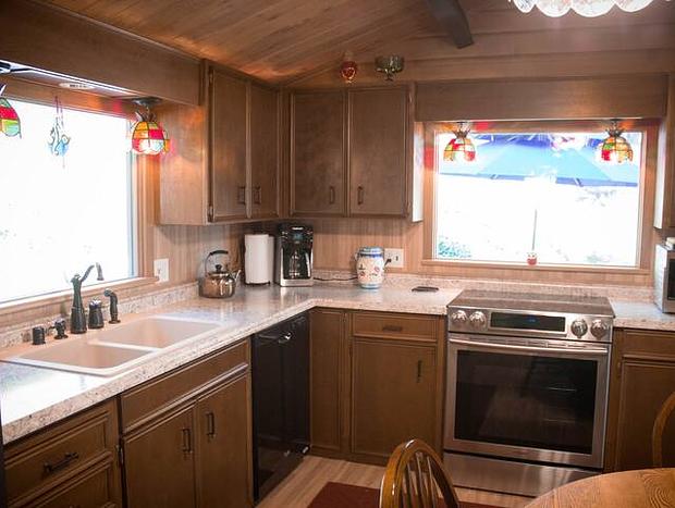 Photo 8 for Cedar Orchard Cabin