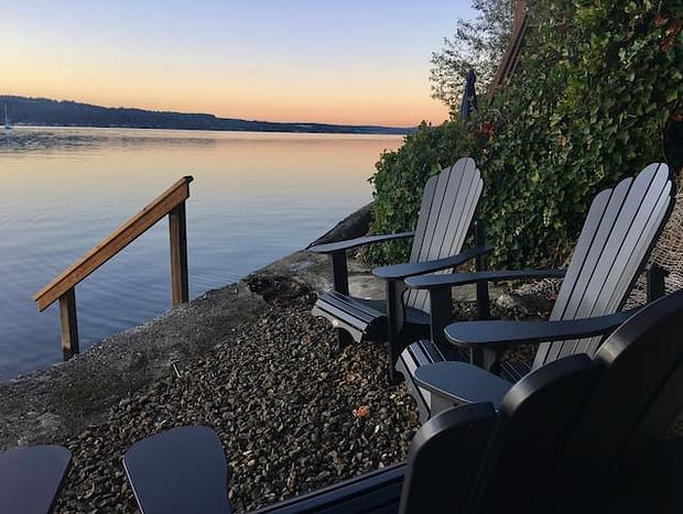 Photo 14 for Chico Bay Inn: King Luxury Garden Suite with Beach Access, Kayaks & Hot Tub