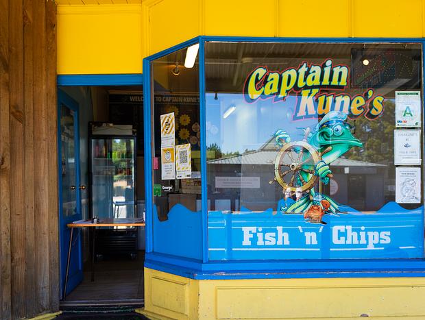 Photo 1 for Chips and Burgers from Captain Kune's