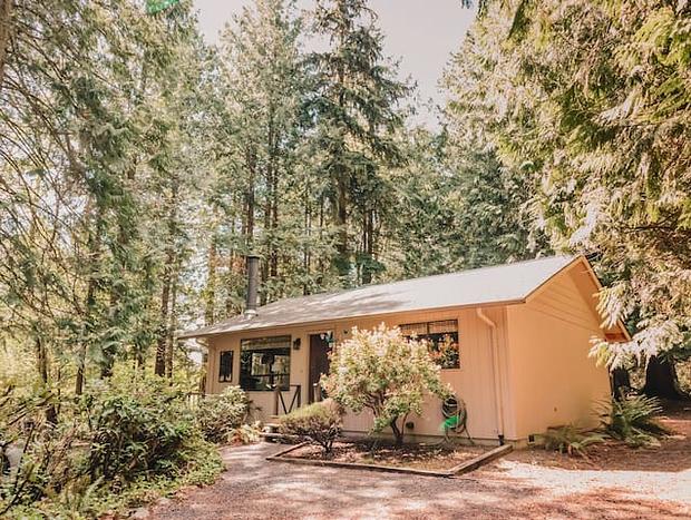 Photo 4 for Cedar Grove Cottage - Truly a Magical Place