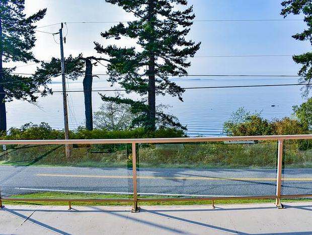 Photo 4 for Amazing Views - Sunset, Beach, Cozy House - Great Deck