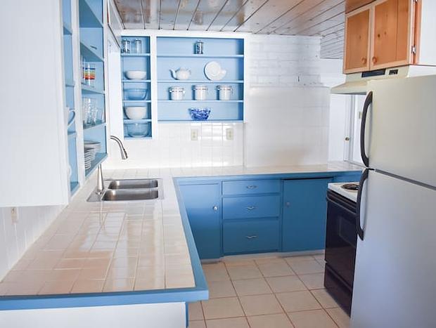 Photo 10 for Waterfront Beachfront Cottage with Amazing Views