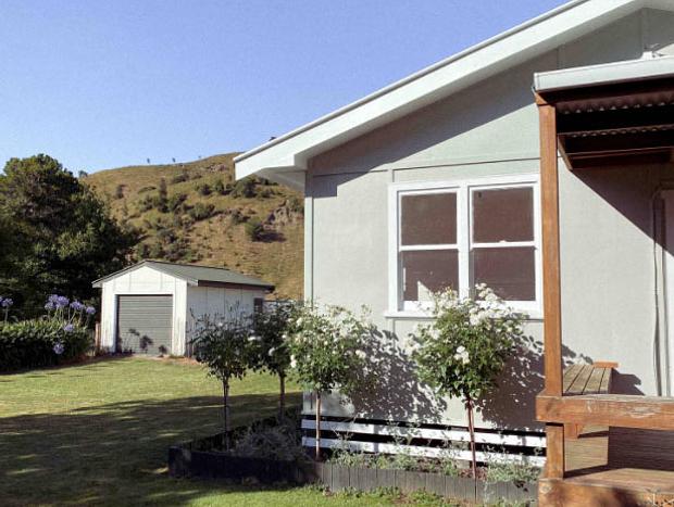 Photo 5 for Mokonui Cottage - Farmstay Rere Gisborne