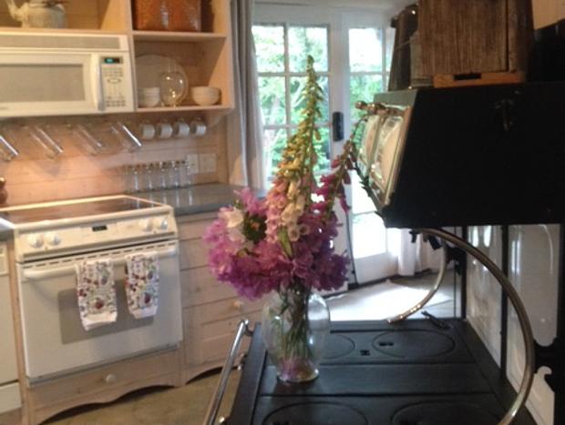 Photo 8 for The Coach House - 40 Acres & Dog-friendly