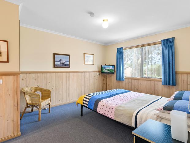 Photo 6 for Funky Farmstay - Narrabeen Cottage