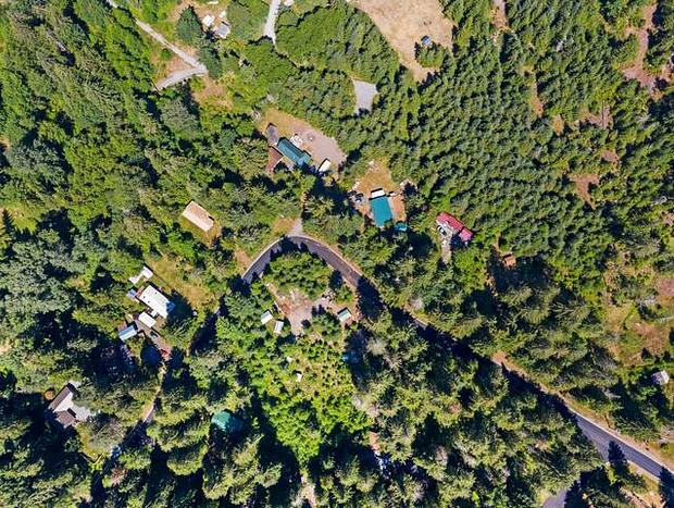 Photo 26 for Tiny Home Steps Away From Mt. Rainier