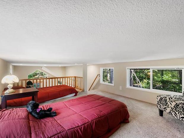 Photo 19 for Tiny Home Steps Away From Mt. Rainier