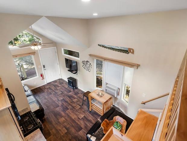 Photo 8 for Tiny Home Steps Away From Mt. Rainier