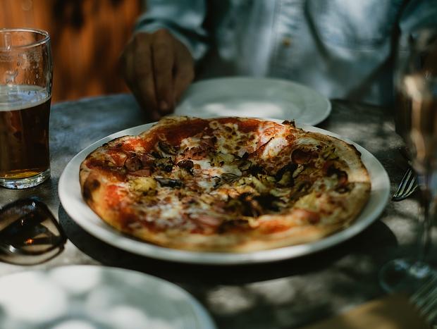 Photo 1 for Pizza at Farmers Arms Hotel