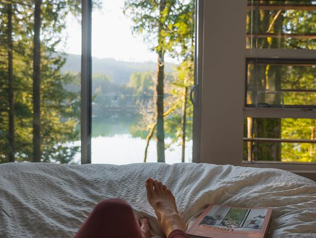 Photo 4 for A Luxurious Mt. Baker Lakeside Getaway
