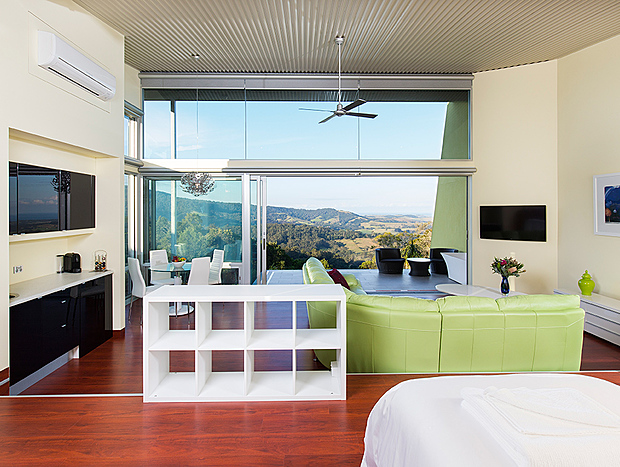 Photo 5 for Mt Hay Luxury Retreat