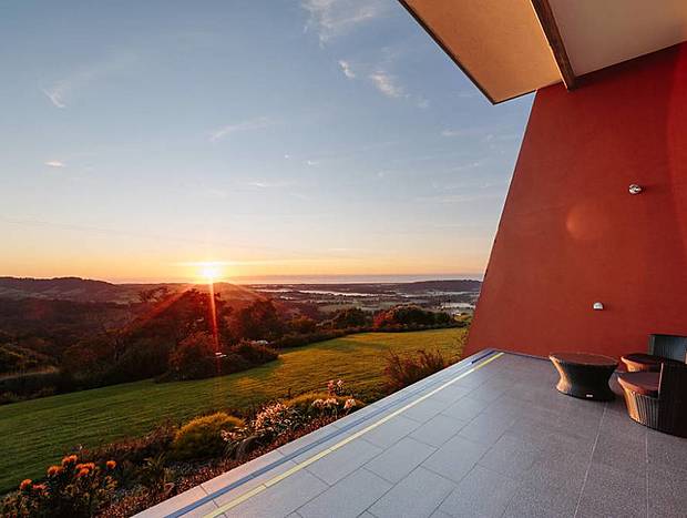 Photo 4 for Mt Hay Luxury Retreat