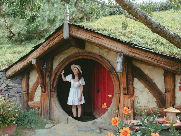 Photo 16 for Hobbit House Living
