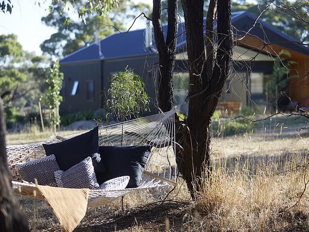 Photo 10 for Ironbark Maldon, with outdoor spa and forest views