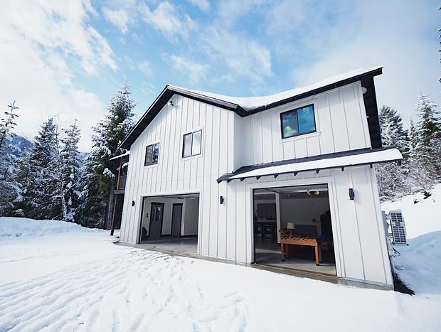 Photo 17 for Peaceful Mountain Home on 5 acres w/ Hot Tub