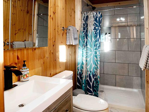 Photo 10 for Beautiful Updated Log Cabin In The Wilderness