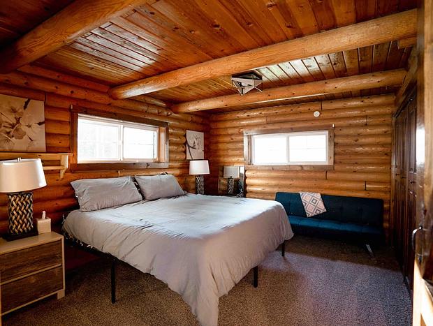 Photo 13 for Beautiful Updated Log Cabin In The Wilderness