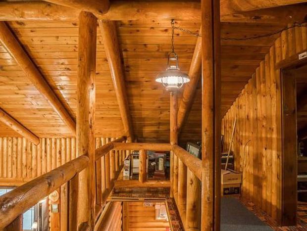 Photo 6 for Beautiful Updated Log Cabin In The Wilderness