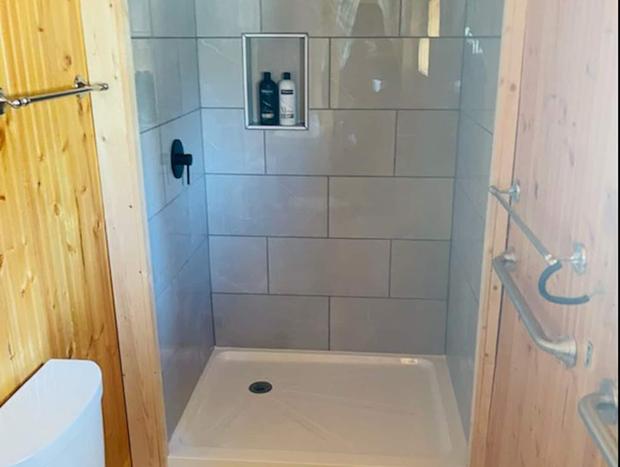 Photo 12 for Beautiful Updated Log Cabin In The Wilderness