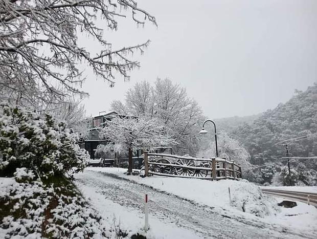 Photo 43 for Pinnacle View Lodge - Beautiful Dutch Barn style house in Merrijig, base of Mt Buller