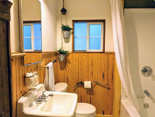 Photo 15 for New Creekside Cabin - Mt Rainier National Park