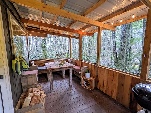 Photo 25 for New Creekside Cabin - Mt Rainier National Park