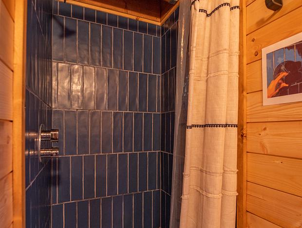 Photo 10 for A Cozy Loft Stay in the Central Cascades