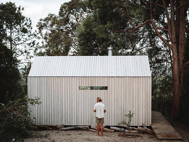 Photo 9 for Hilltop Cabin in the Hinterlands
