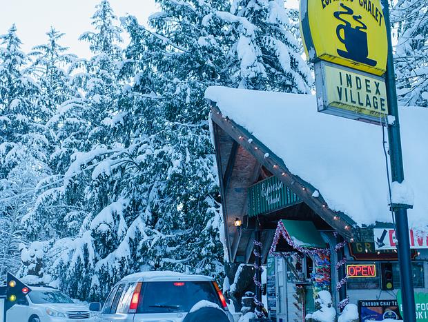 Photo 11 for A Cozy Loft Stay in the Central Cascades