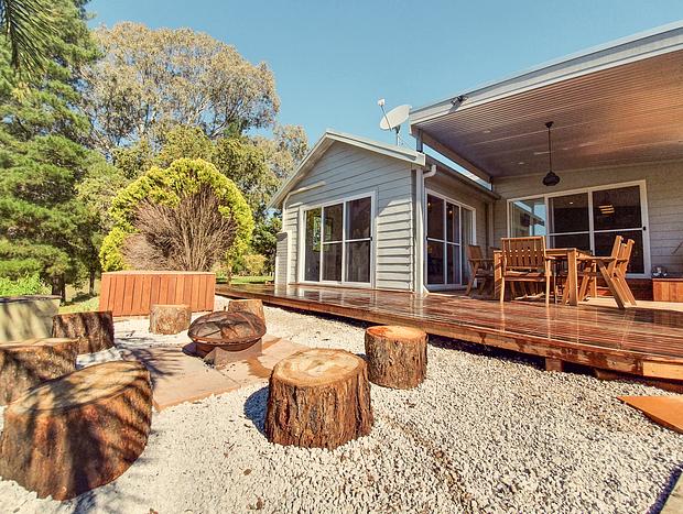 Photo 54 for Riverlea Retreat Mudgee - Private Outdoor Bath & Pool