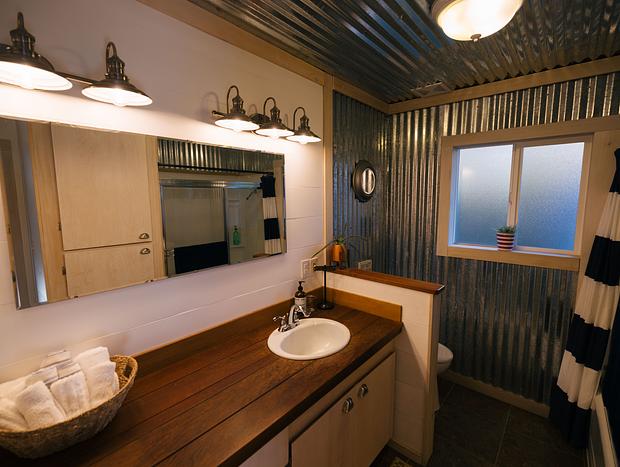 Photo 10 for Lakeside Retreat in the Heart of the Olympics