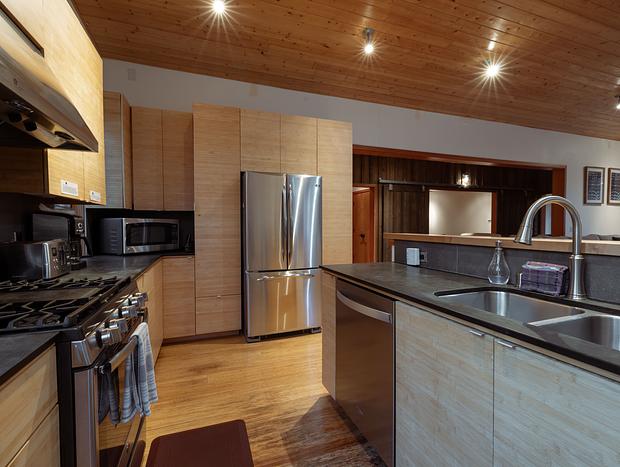 Photo 11 for Modern Luxury in the Foothills of Mount Baker
