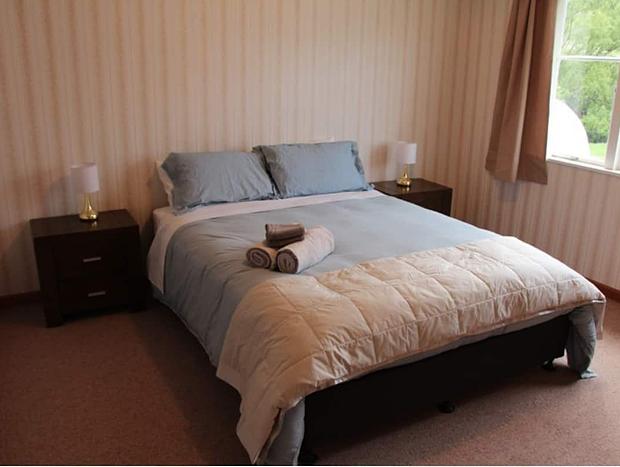 Photo 5 for Te Kohanga Cottage