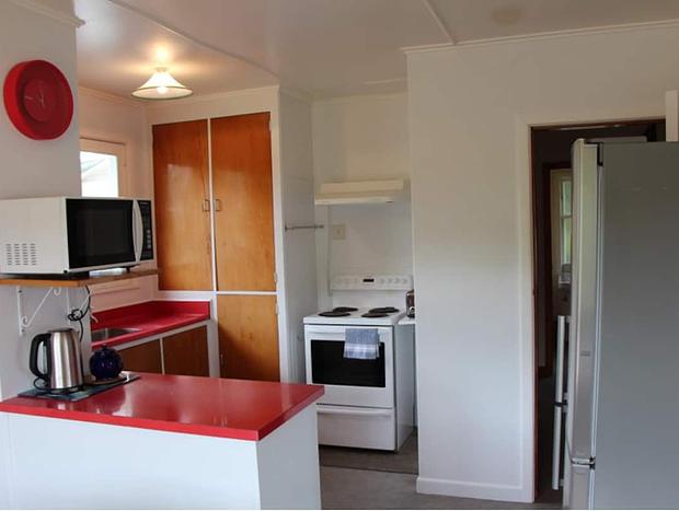 Photo 14 for Te Kohanga Cottage