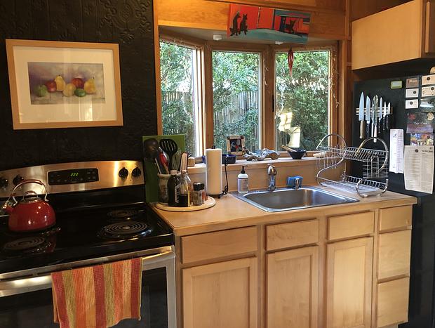 Photo 15 for MiKo’s Guest House with hot tub, wood-burning stove, outdoor ambiance